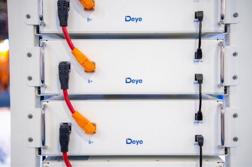Foco Energia e Deye firmam parceria para fomentar mercado de armazenamento