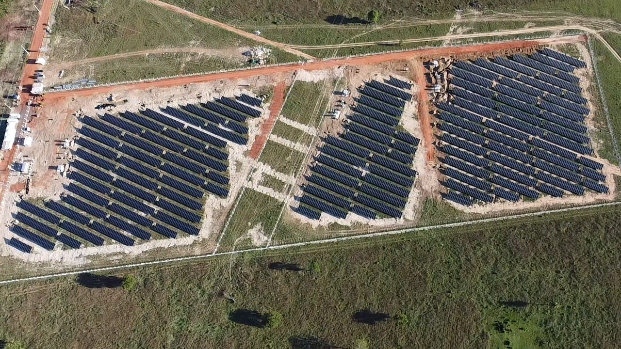 Módulos da JA Solar foram utilizados na planta instalada em Água Clara (MS). Foto: Alsol/Divulgação