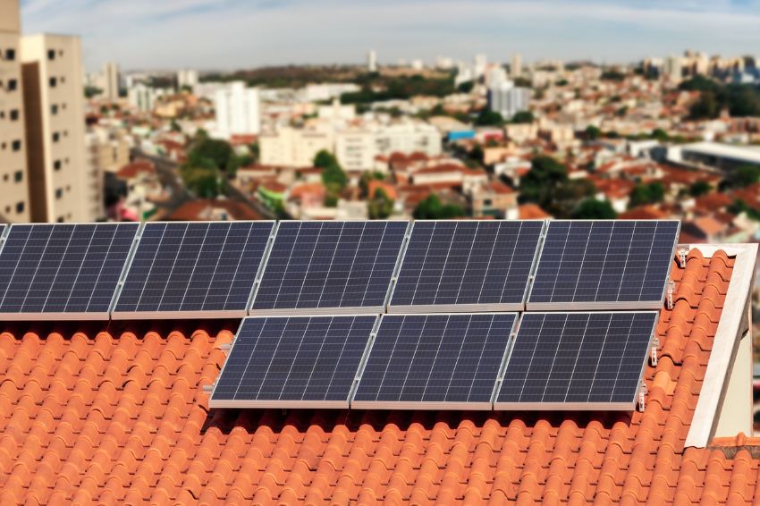 Produção de energia solar e semicondutores receberá investimento de R$ 1 bi em 2024
