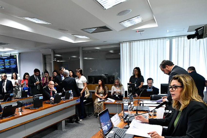 Senado aprova projeto que regulamenta mercado de carbono no Brasil