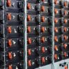 Preço das baterias de íon-lítio cai 14% em 2023, diz BloombergNEF