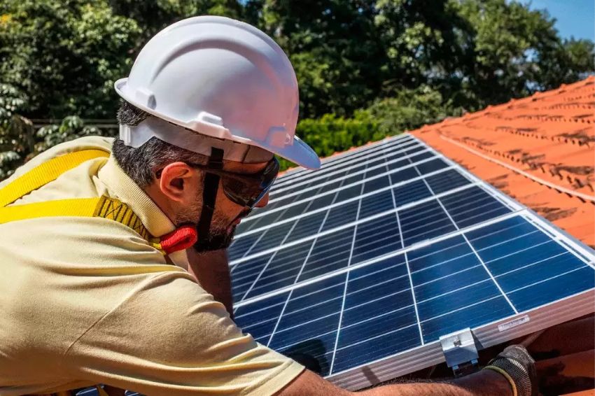 Canal Solar Brasil registra menor custo médio na instalação de sistemas fotovoltaicos, aponta Solfácil