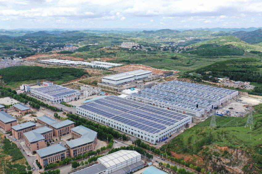 DAS Solar constrói 10 bases de fabricação de células e módulos em 5 anos