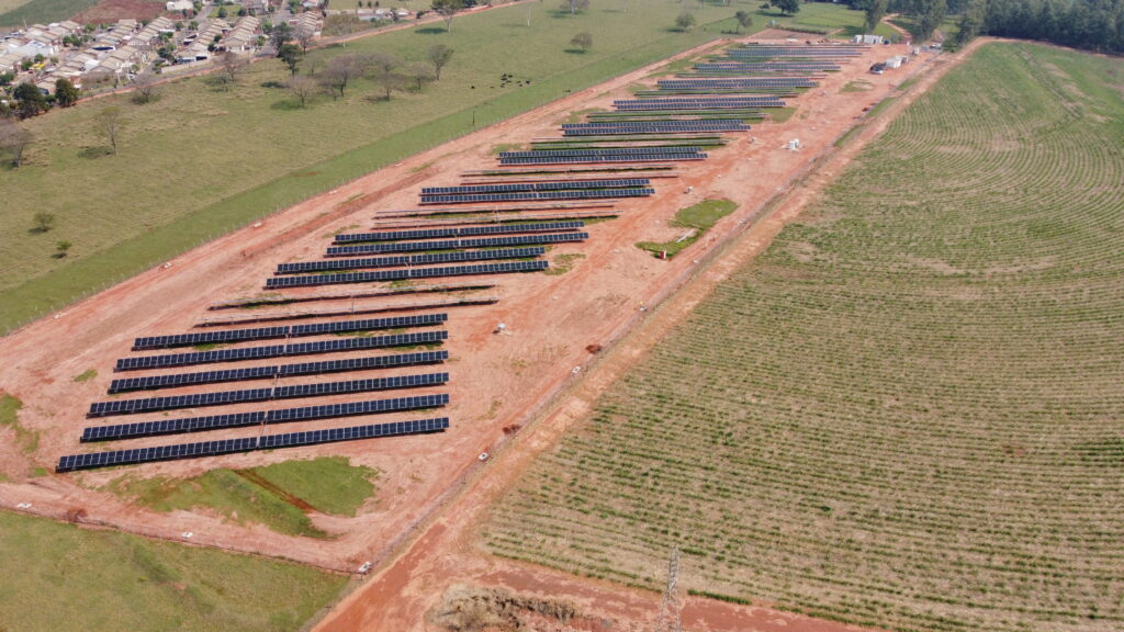 Usina Ilha do Mel de 1,2 MWp com 2.340 placas de 540 Wp. Foto: Faro Energy/Divulgação