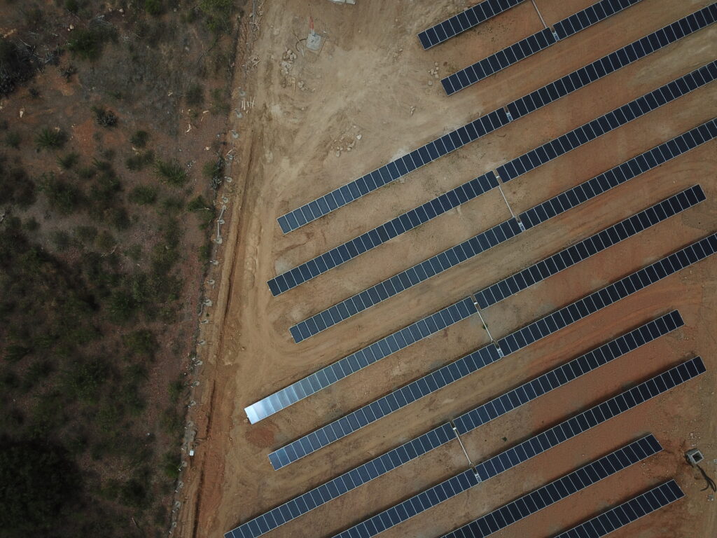 Usina Oiticica de 937 kWp possui 2.436 módulos de 385 Wp. Foto: Faro Energy/Divulgação 