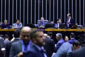 Câmara aprova projeto que regulamenta mercado de carbono no Brasil