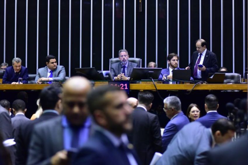 Câmara aprova projeto que regulamenta mercado de carbono no Brasil