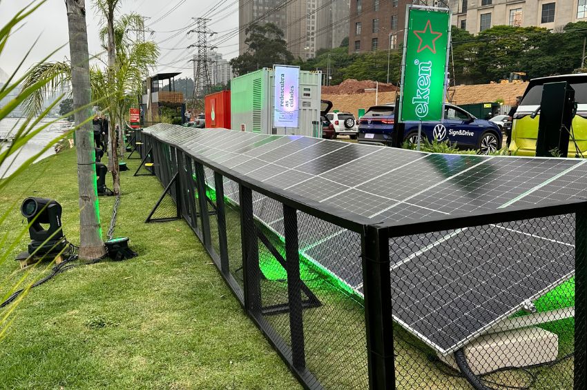 Energia Solar Canal Solar Heineken investe em solar com banco de baterias para abastecer bar flutuante