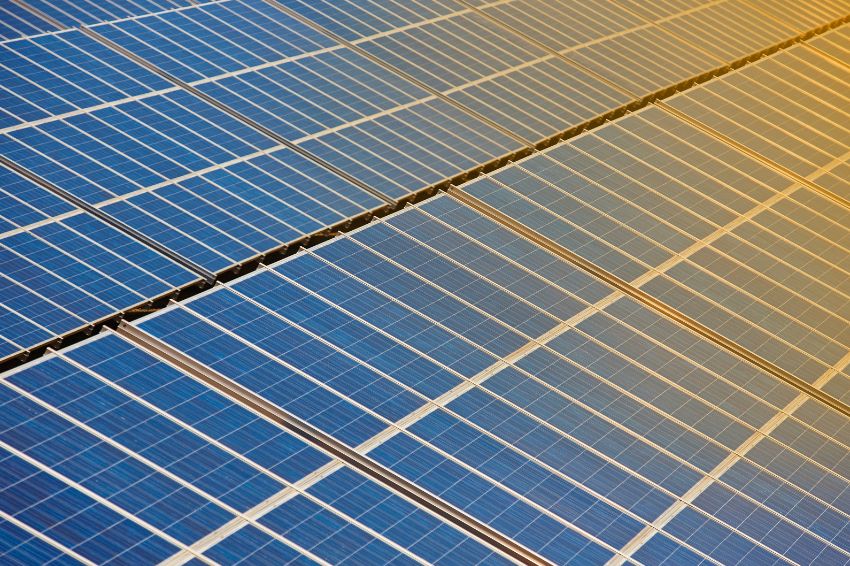 Como o PL n° 11.247/2018 beneficia as usinas de fonte solar?