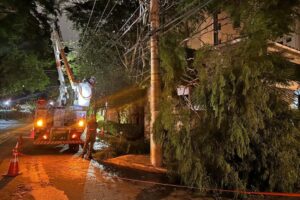 Chuvas voltam a deixar moradores de SP sem acesso à energia