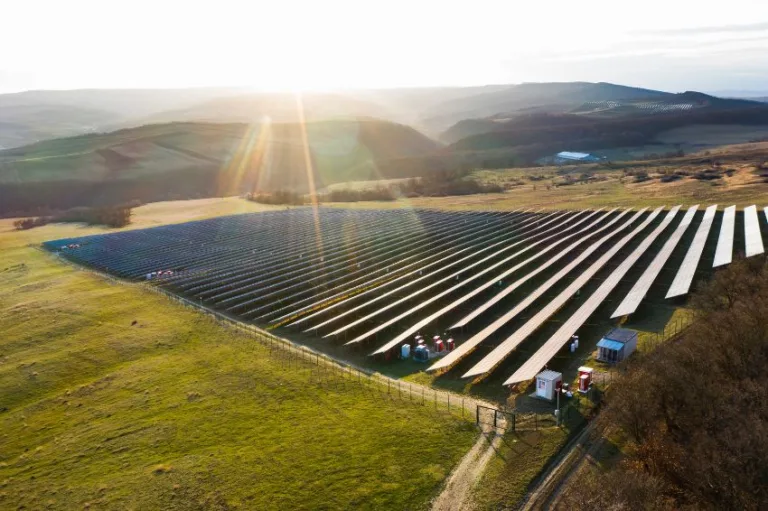 Panorama da geração solar centralizada 2021 a 2025