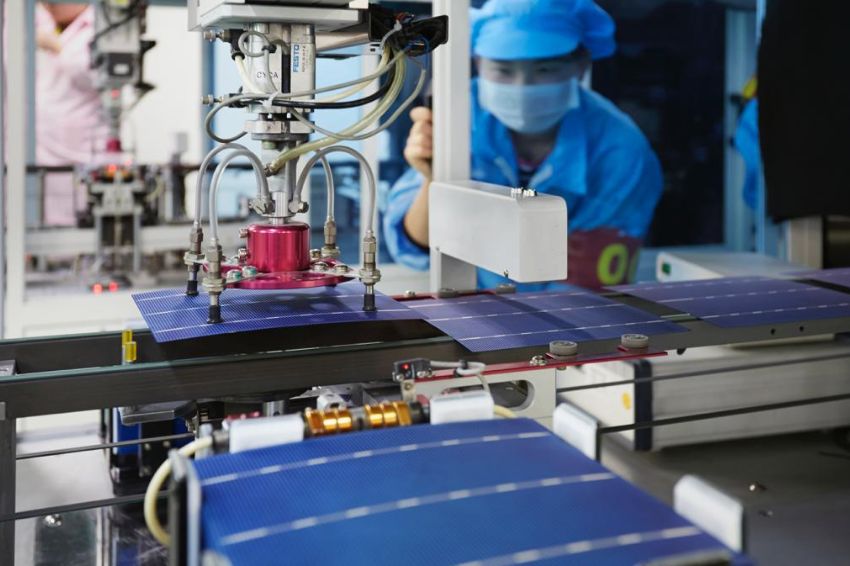 Energia solar Canal Solar Risen lança relatório técnico sobre aplicação industrial de wafers de silício ultrafinos