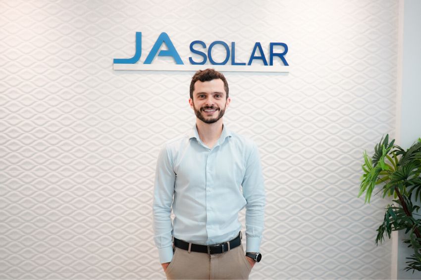 JA Solar visa desenvolver carteira de geração centralizada no Brasil