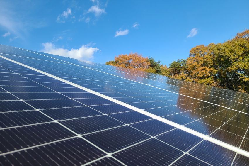 DAH Solar lança painéis com células que podem atingir eficiência de 26,5%