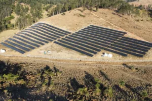 Empresa busca parceiros para construir usinas solares de minigeração 