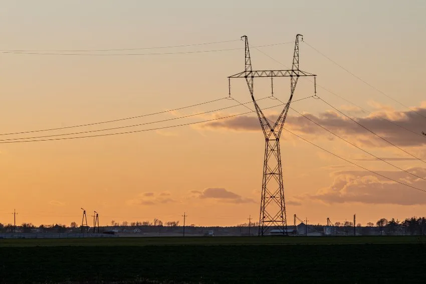 Abril registra o segundo maior consumo de energia elétrica desde 2004, diz EPE