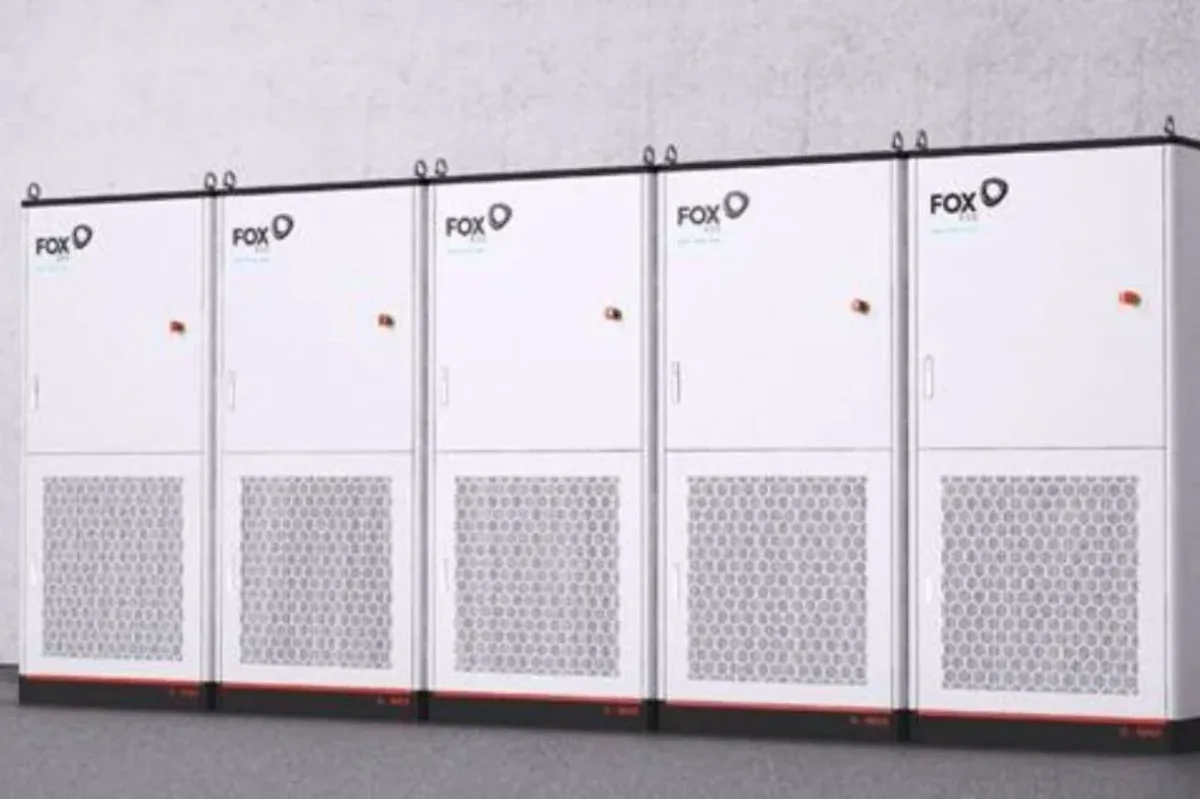 Fox ESS lança BESS de 215 kWh para aplicações C&I