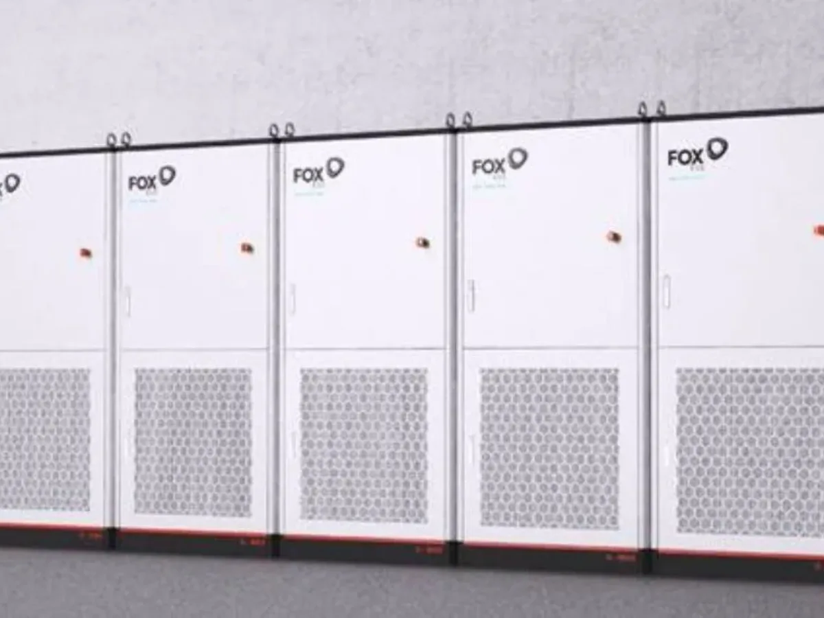 Fox ESS lança BESS de 215 kWh para aplicações C&I