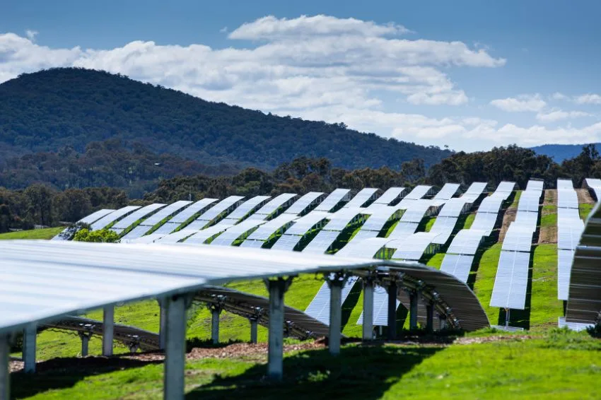 Inovação em tracker gera economia de até 90% com terraplanagem