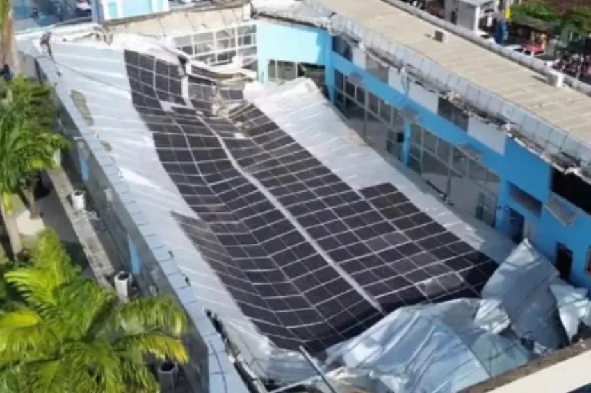 Teto de santuário com painéis solares desaba em Recife