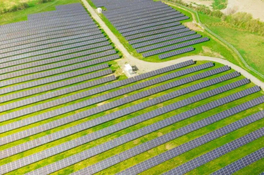 Fundo RENV11 investe em parque solar de minigeração em GO