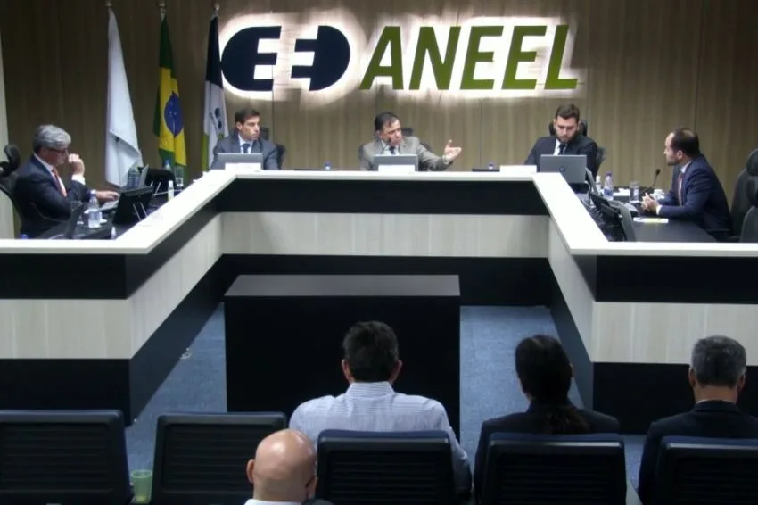 Deputado pede afastamento de três diretores da ANEEL