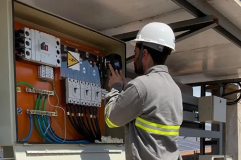 Integrador solar o que é, atribuições e como se tornar um