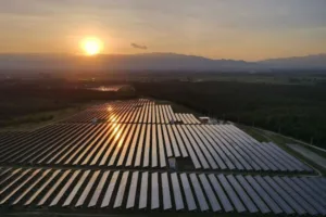 Grande usinas solares atingem 16 GW e superam R$ 68,4 bi em investimentos