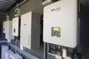 SolaX Power promove treinamento gratuito sobre sistemas híbridos