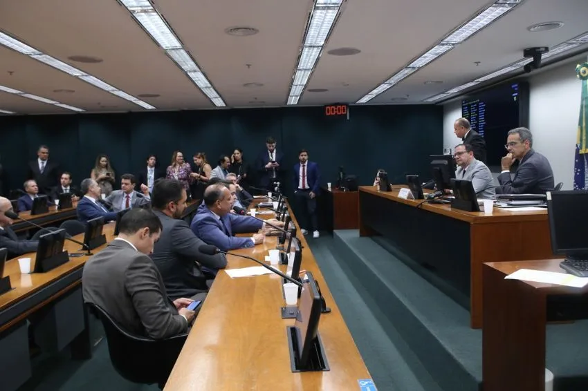 Câmara dos Deputados entra no debate dos sistemas de armazenamento de energia