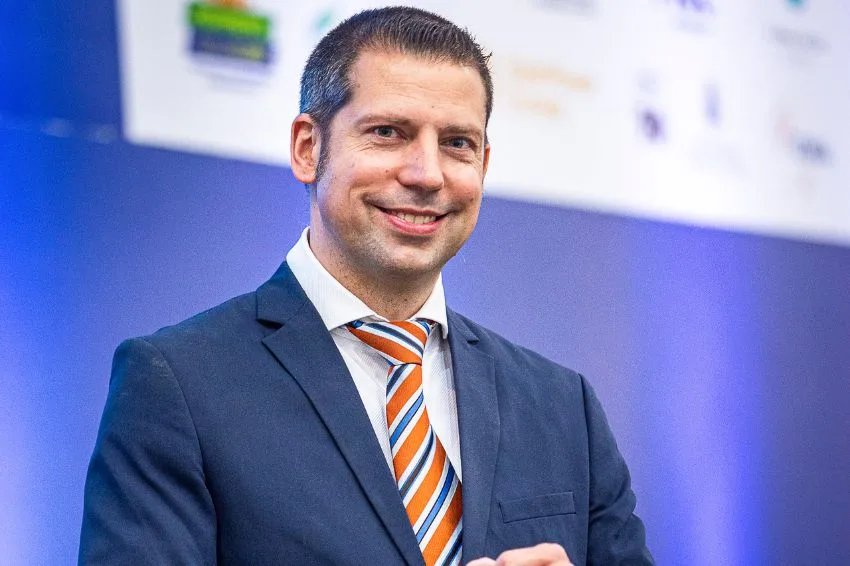Intersolar destaca soluções e parcerias para o mercado de renováveis