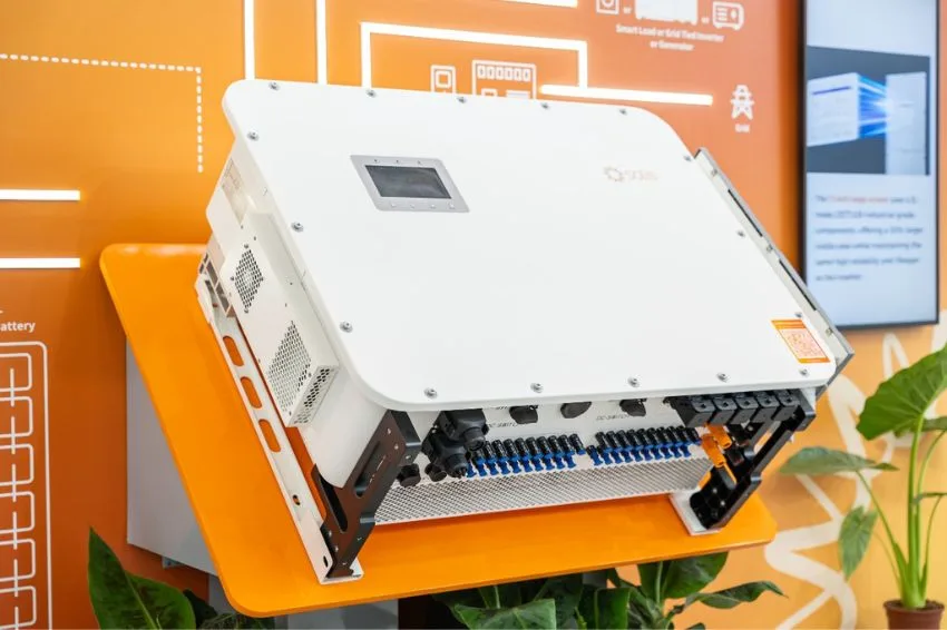 Solis exibe maior inversor híbrido de parede do mundo na Intersolar Europe