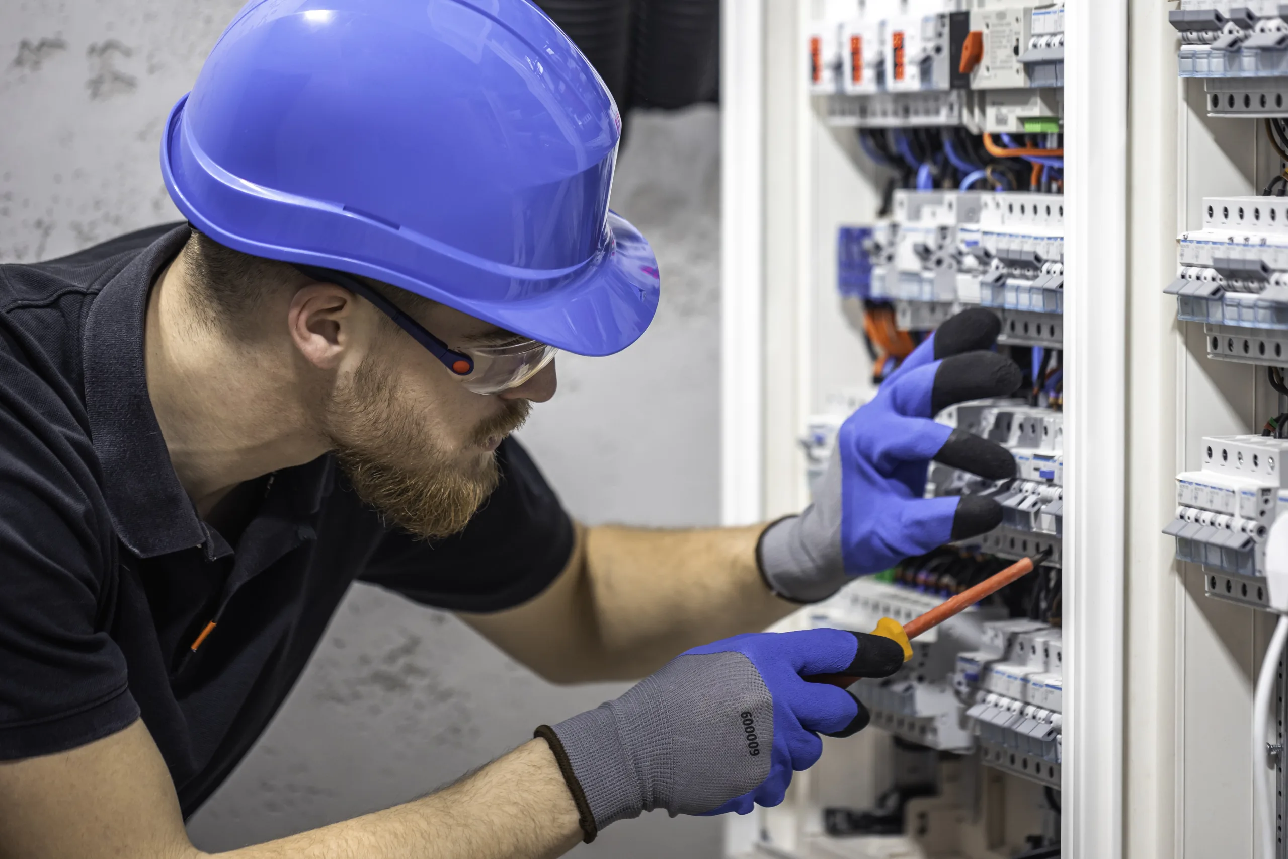 CPFL Paulista e Senai abrem inscrições para curso de eletricista