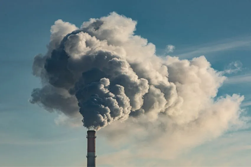 CANAL SOLAR - Las emisiones de CO₂ de la generación de electricidad aumentan en abril, según MCTI