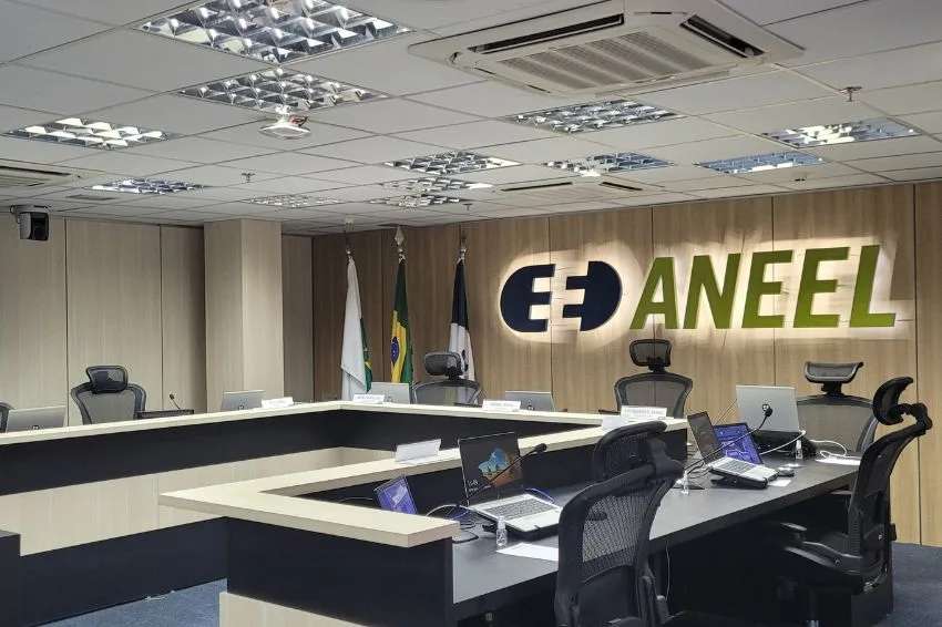 Canal Solar - Corte de 25% no orçamento leva ANEEL a reduzir atendimento, fiscalização e operação