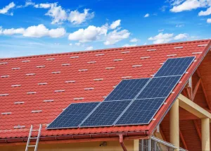 Telhado com placa solar