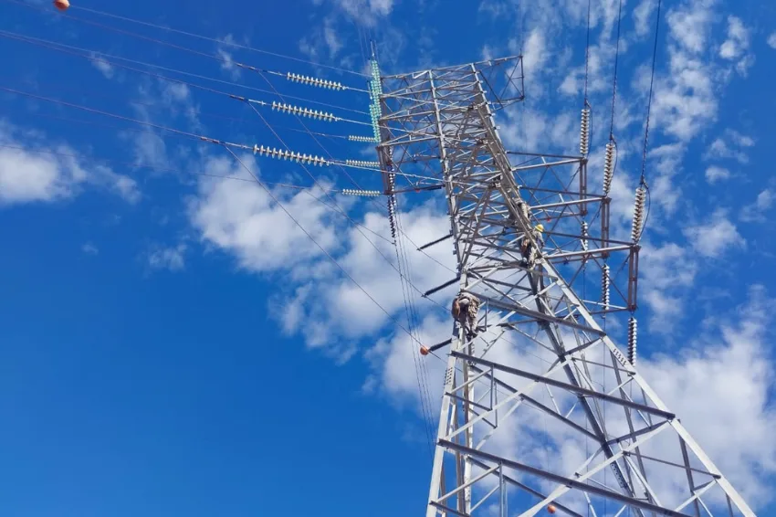 ISA ENERGIA BRASIL moderniza linha de transmissão em Araras (SP)
