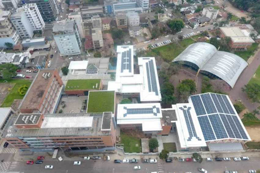 Canal-Solar - CEAT inaugura maior usina zero grid microinversores Hoymiles Brasil