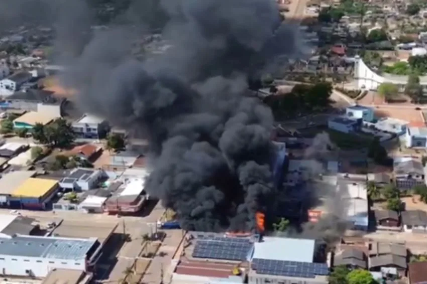 Canal-Solar - Incêndio em supermercado com sistema solar reacende debate sobre boas práticas de instalação