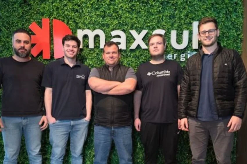 Maxsul e TSUNESS firmam parceria estratégica e traz ao Brasil novos modelos de microinversores