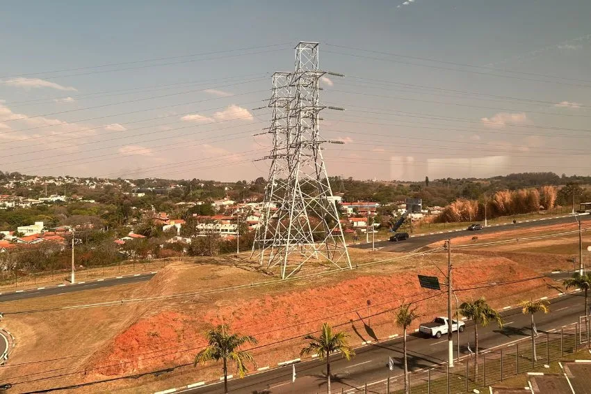 Canal-Solar - MME opens consultation to modernize electricity transmission