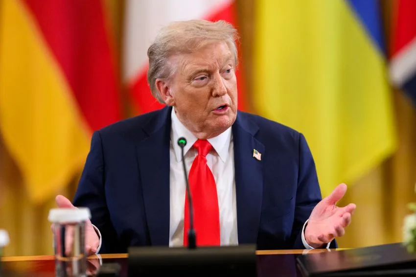 Canal-Solar - “Não aprovaremos turbinas eólicas nem a energia solar”, afirma Trump 