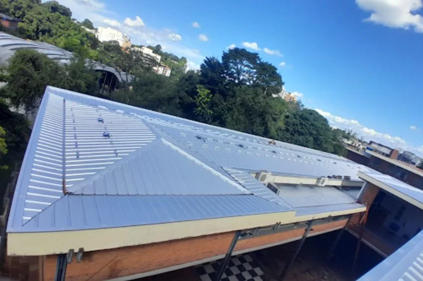 Canal-Solar - maior usina zero grid microinversores Hoymiles Brasil