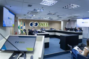 Canal Solar - ANEEL valida entendimento do ONS distribuidoras têm dever de cortar geração quando necessário