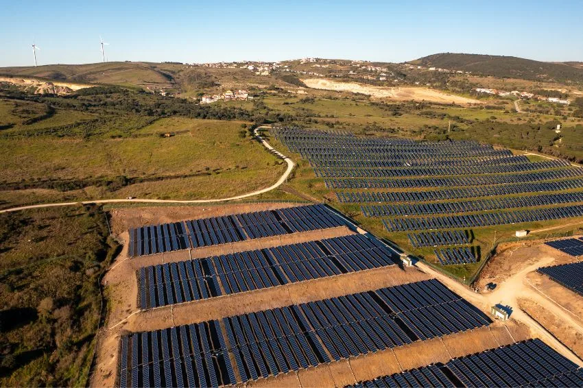 Sistemas de aterramento de plantas de geração fotovoltaica