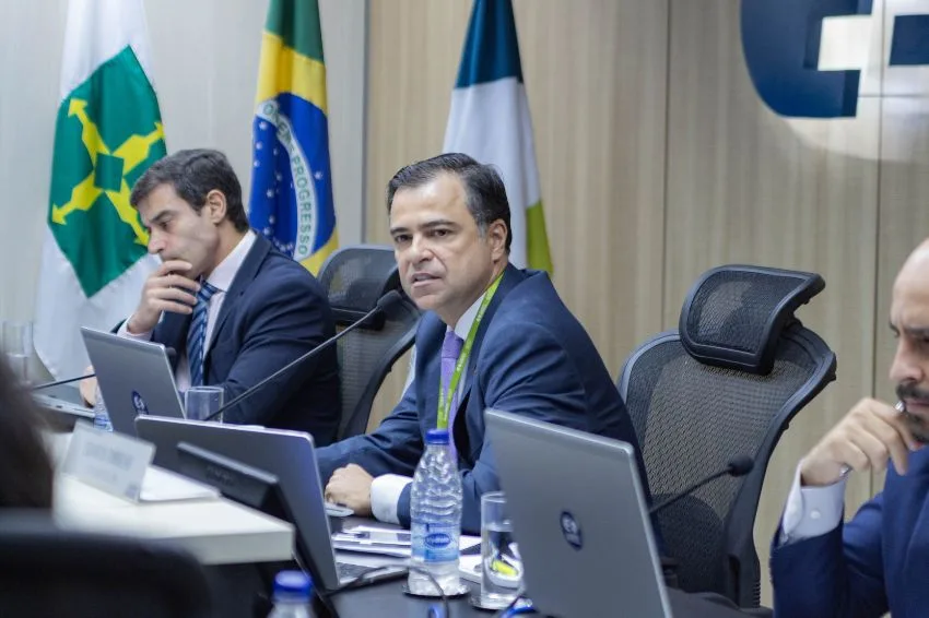 Canal Solar - ANEEL abrirá debate para incentivar o consumo de energia no período da tarde