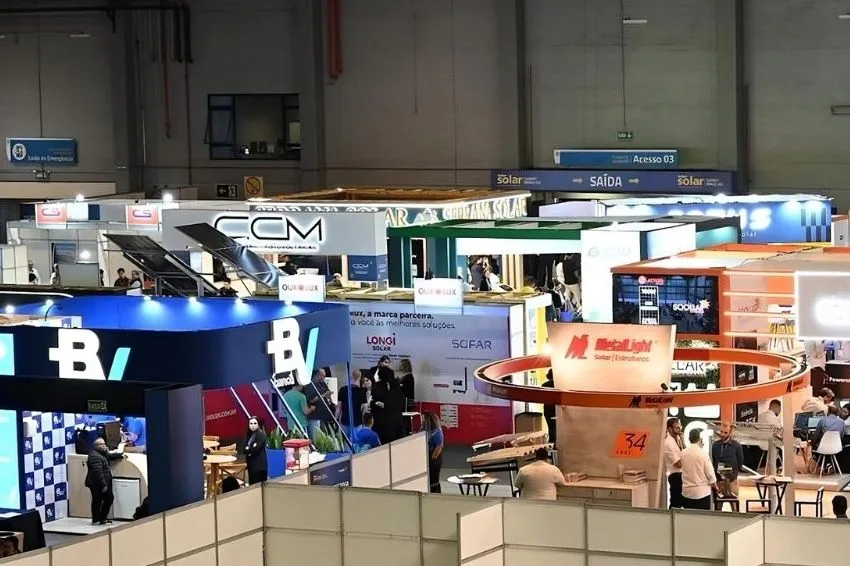 Especialistas apontam riscos e avanços no setor solar durante o Intersolar Sul
