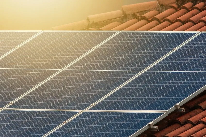 Canal Solar - Cosern raises solar energy prices in Rio Grande do Norte, surprising consumers.