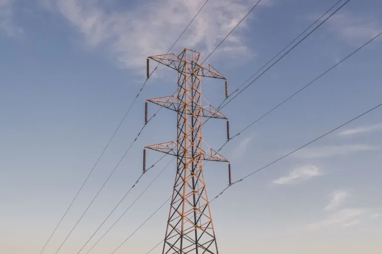 Canal Solar - Governo sanciona MP 1304 com veto a ressarcimento à geração solar e eólica