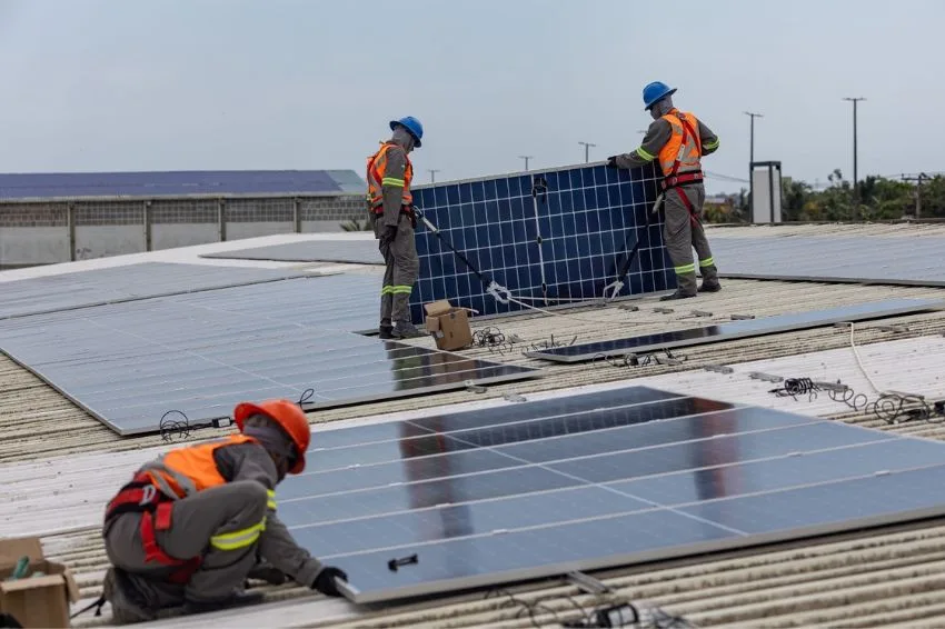 Canal Solar - Installing solar energy in airports: how to do it and what are the challenges?